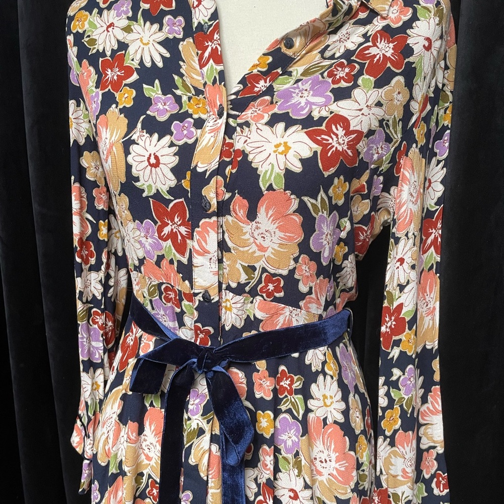 Funky Floral Outfit - Picture 3 of 7